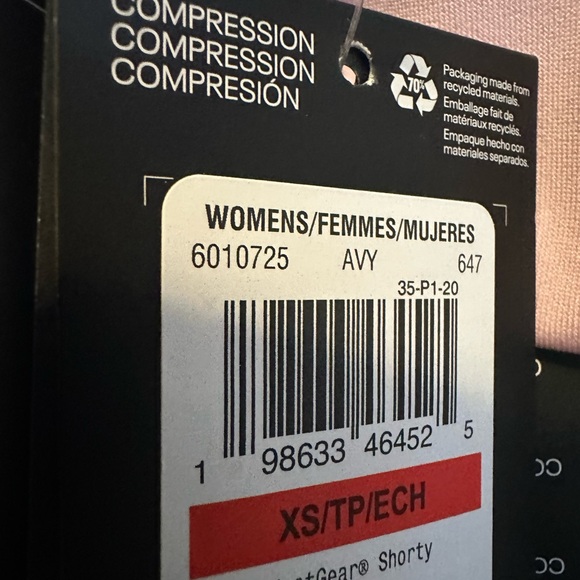 Under Armour Women’s HeatGear Shorty 3” Shorts New With Tags - Picture 3 of 7